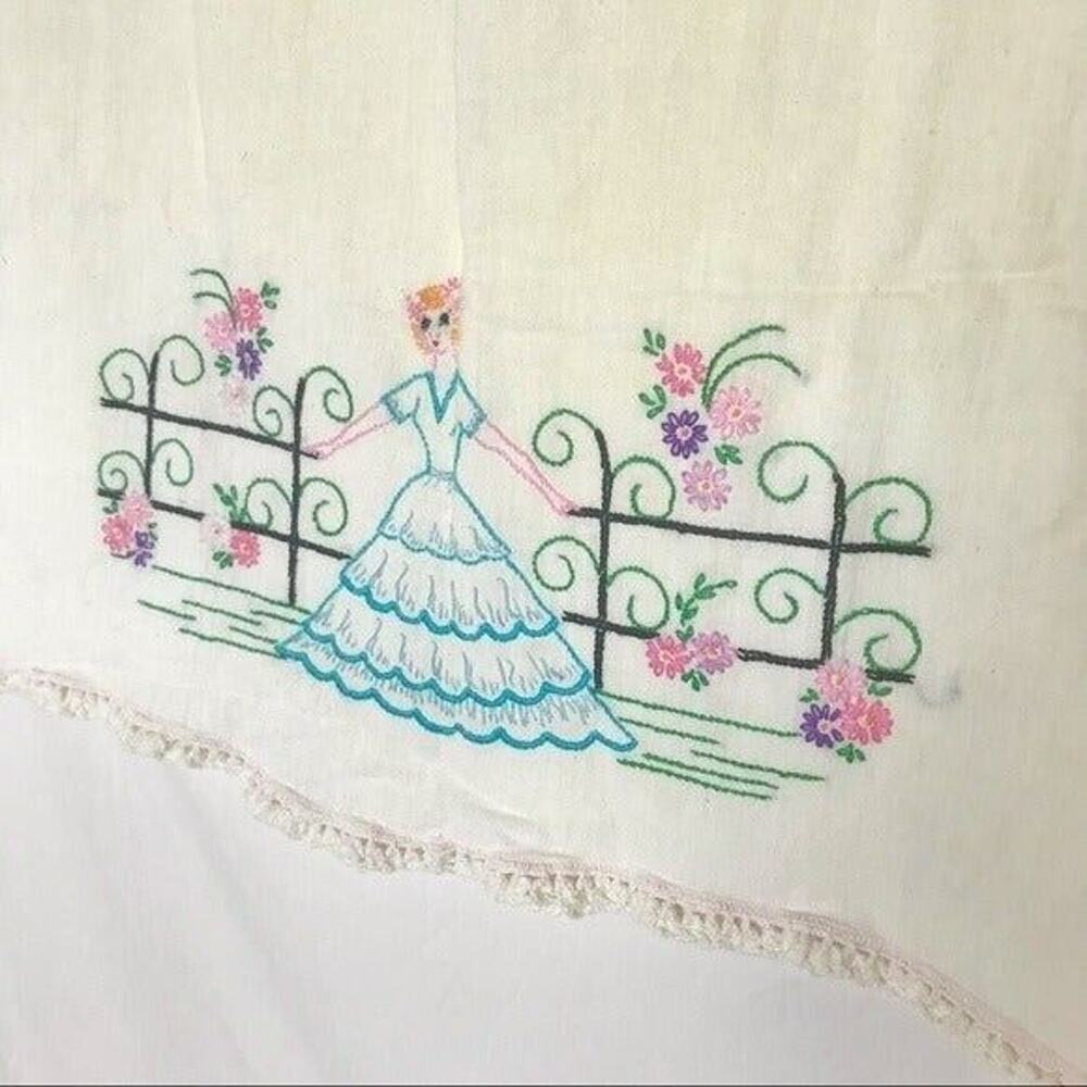 Bundle of 2 Vintage Antique Textiles Linens 1 Crosstitch Napkin 1 Pillowcase - Picture 4 of 11